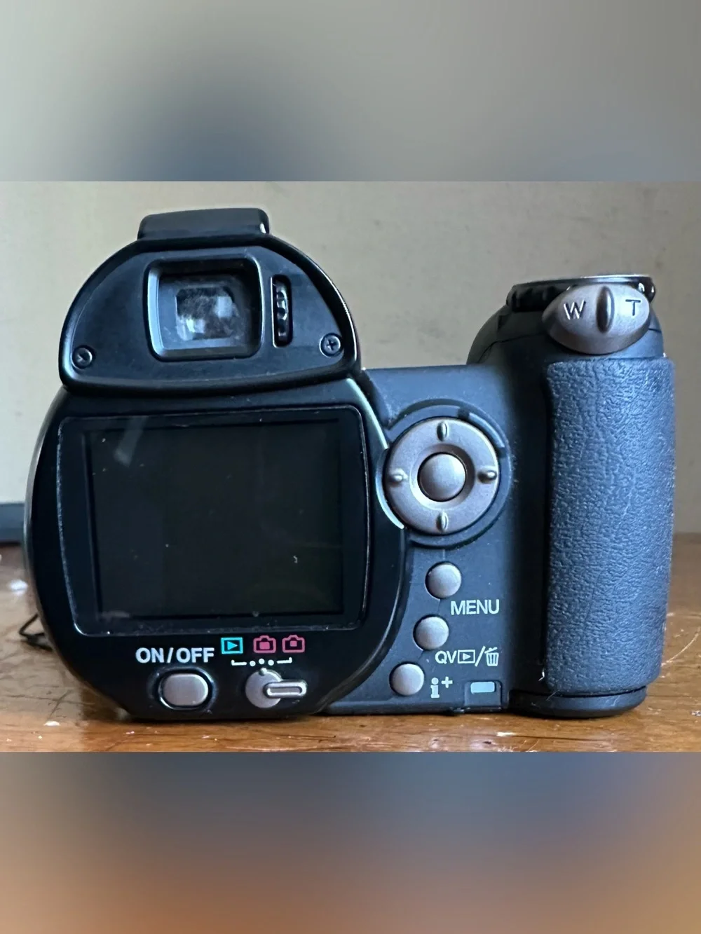 Konica Minolta Dimage Z5 5MP 12x Optical Zoom Digital Camera FOR PARTS/REPAIR